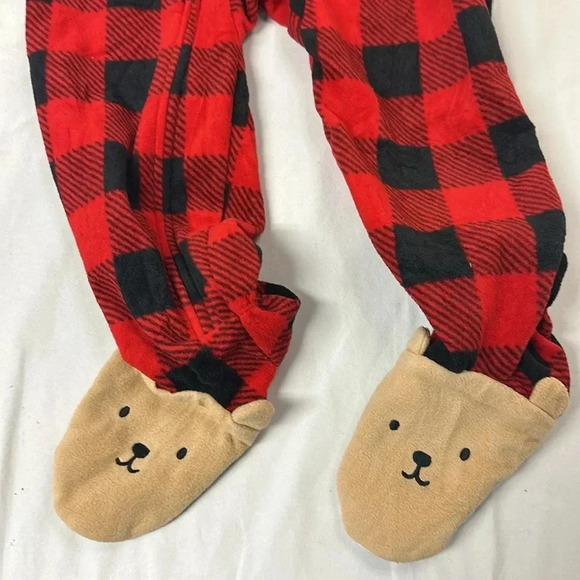 Carter's - NWT - long sleeve footed fleece sleeper/pajamas. Size 2T - Picture 2 of 5